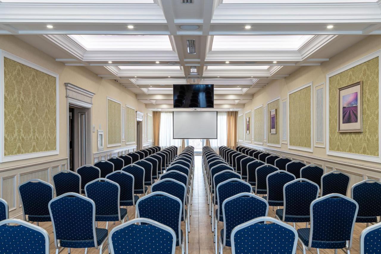 Sonata Hotel & Restaurant "Готель Соната" Lviv Luaran gambar