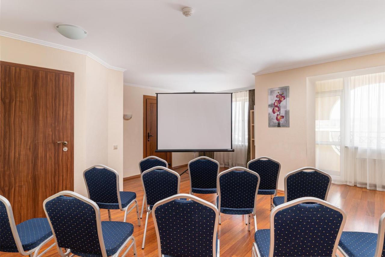 Sonata Hotel & Restaurant "Готель Соната" Lviv Luaran gambar