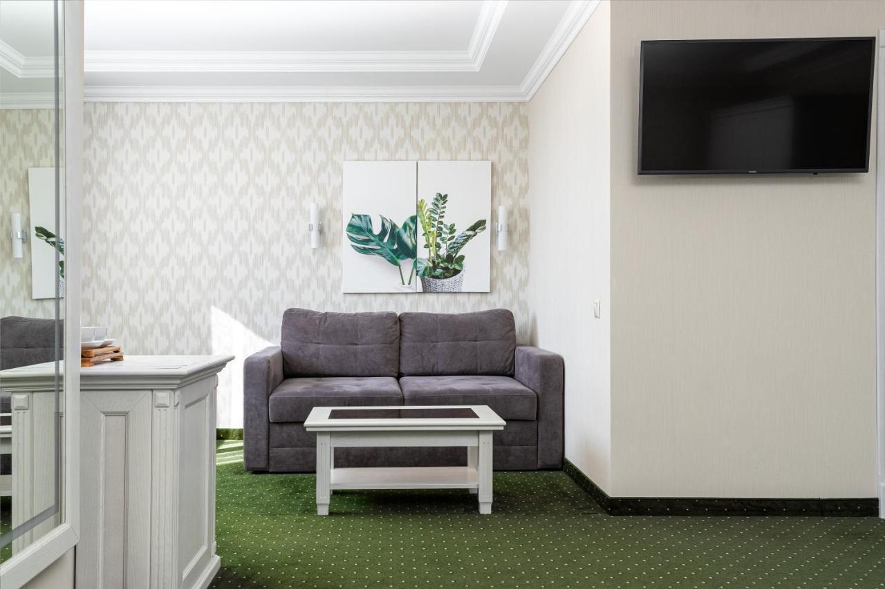 Sonata Hotel & Restaurant "Готель Соната" Lviv Luaran gambar