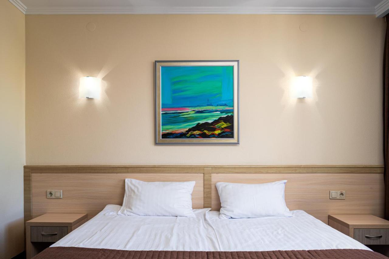 Sonata Hotel & Restaurant "Готель Соната" Lviv Luaran gambar