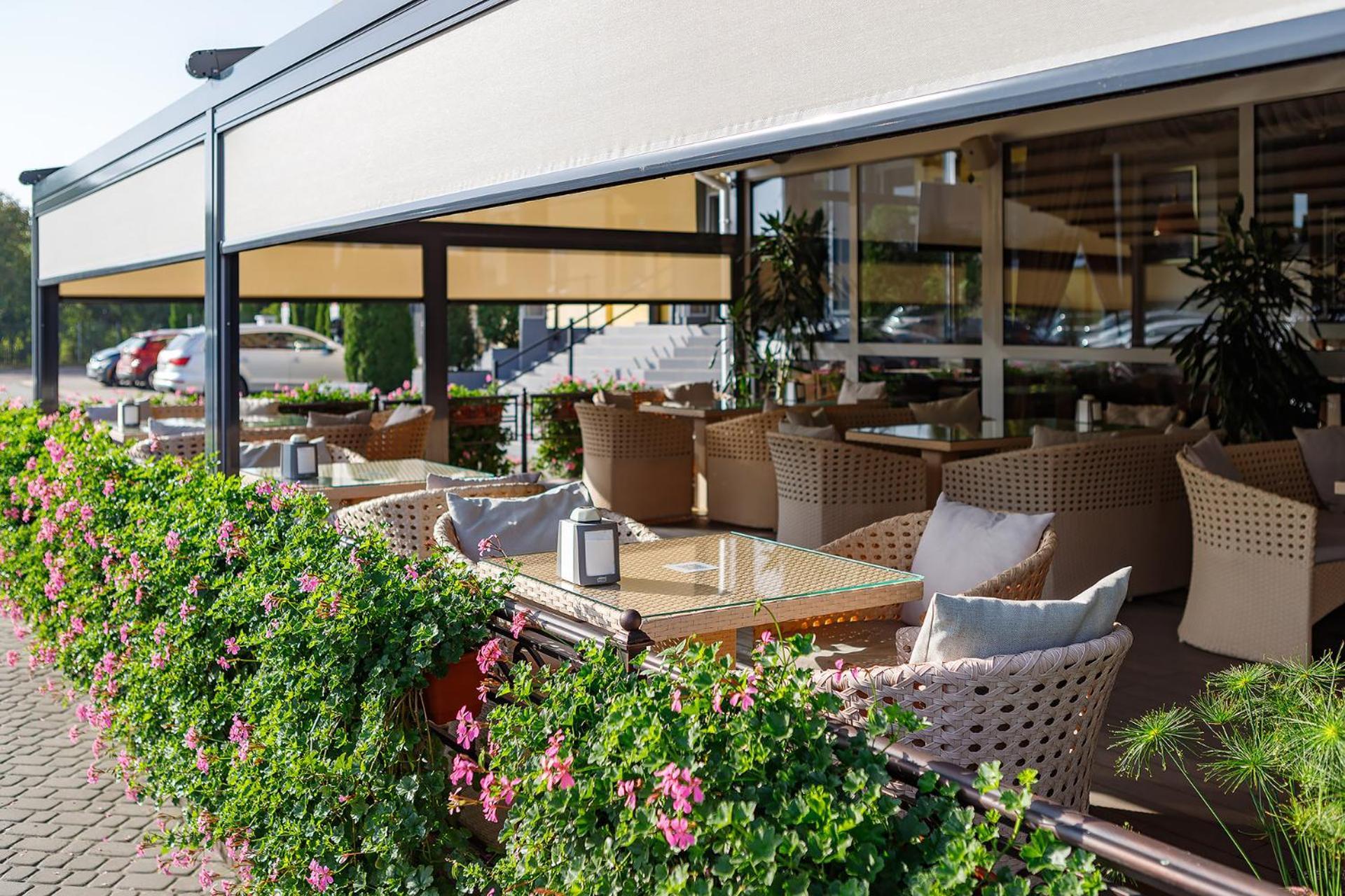 Sonata Hotel & Restaurant "Готель Соната" Lviv Luaran gambar