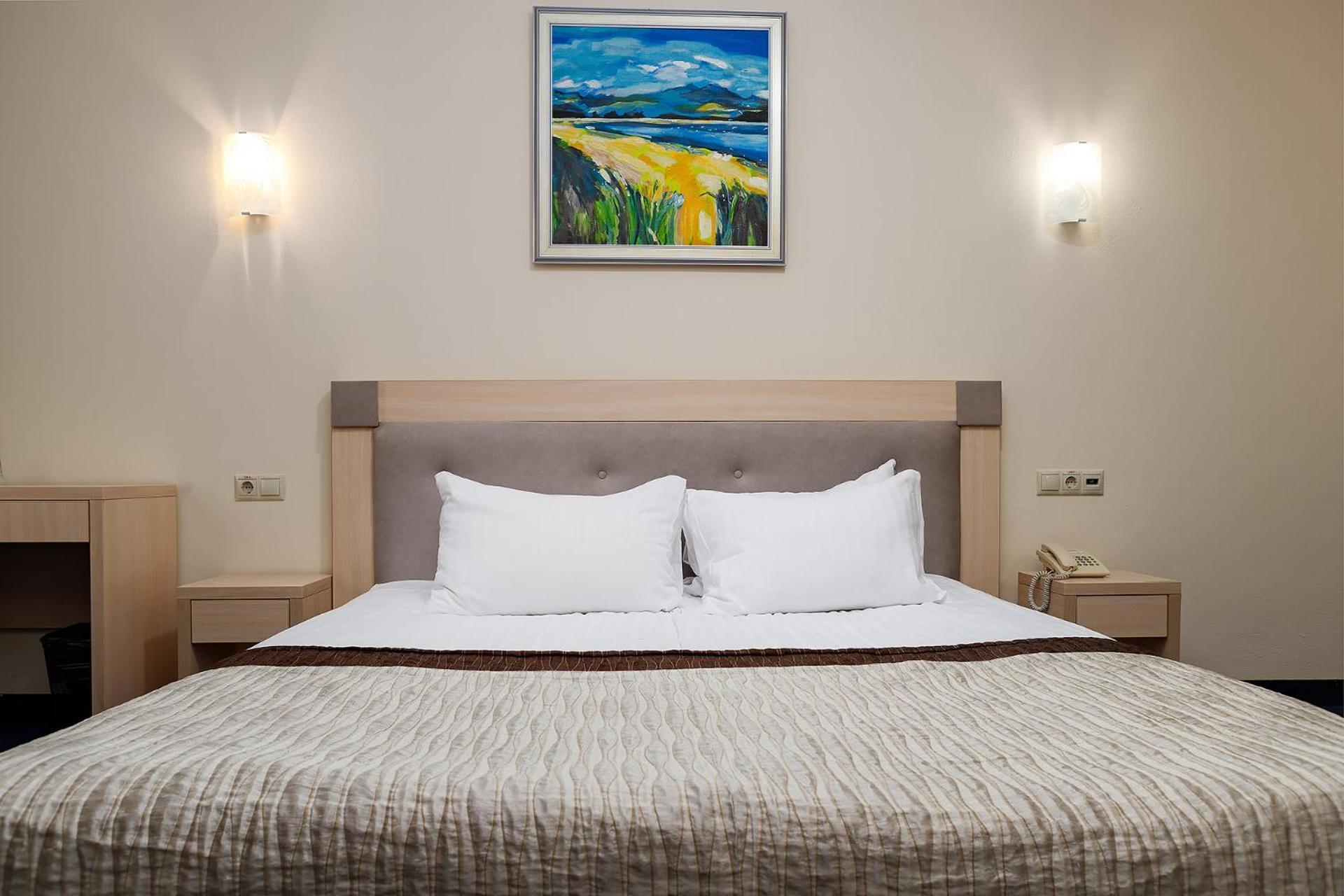 Sonata Hotel & Restaurant "Готель Соната" Lviv Luaran gambar