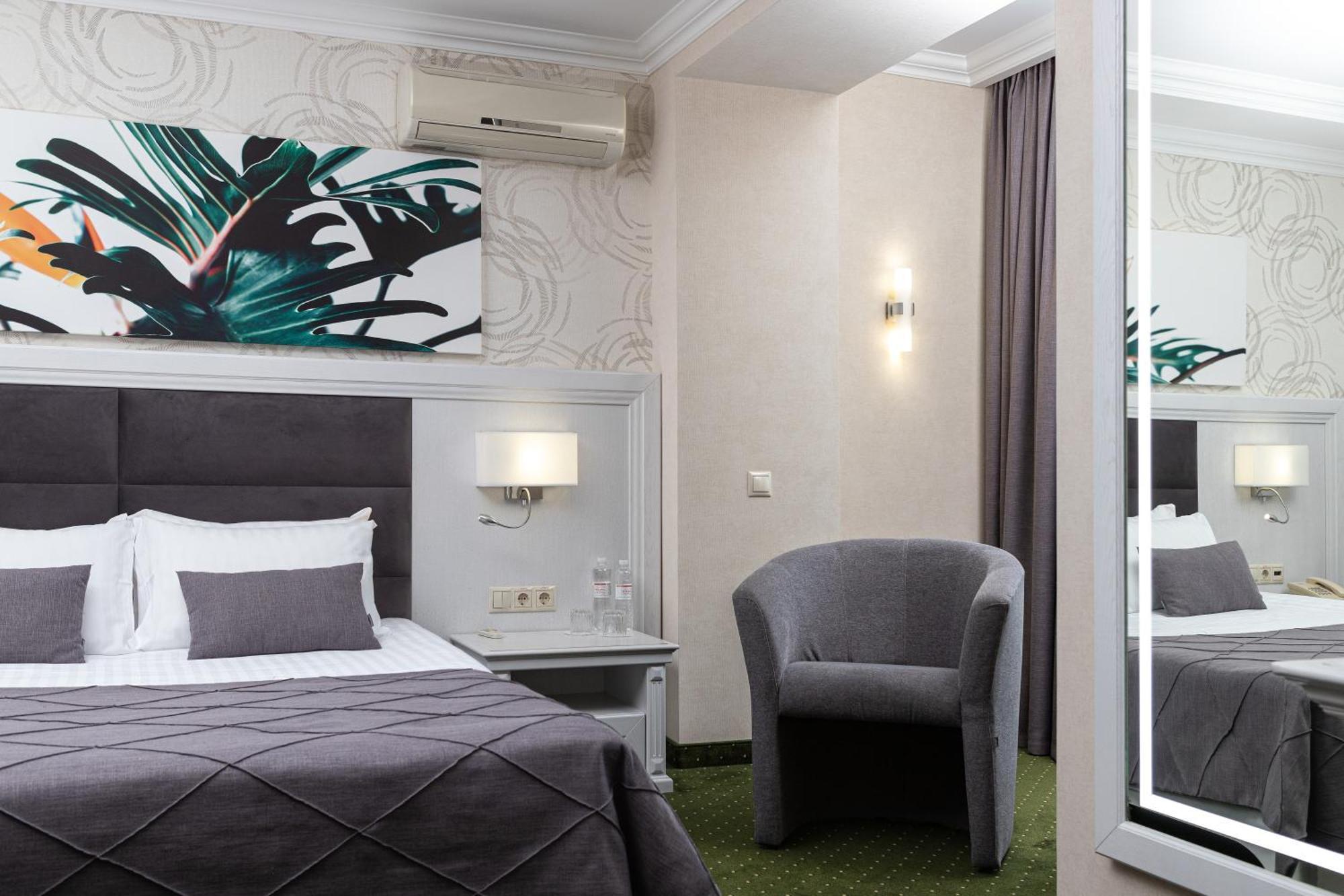 Sonata Hotel & Restaurant "Готель Соната" Lviv Bilik gambar